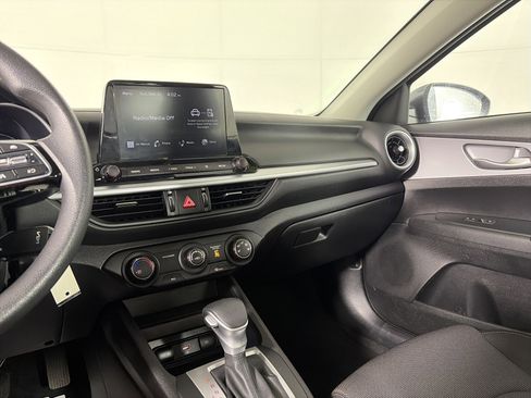 Used 2024 Kia Forte LXS w/ LXS Technology Package image 25