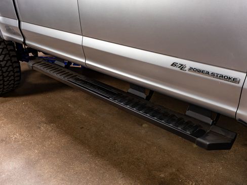 Used 2022 Ford F250 Lariat w/ Black Appearance Package image 12