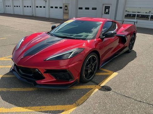 Used 2024 Chevrolet Corvette Stingray Premium Cpe w/ Z51 Performance Package RWD image 4