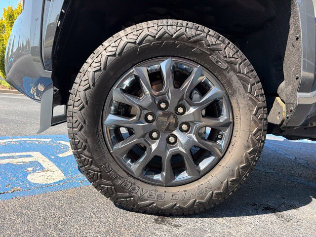 Used 2025 Toyota Tacoma SR AWD/4WD image 11