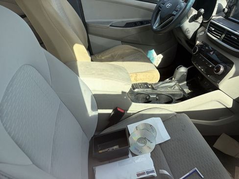 Used 2019 Hyundai Tucson Value FWD image 11
