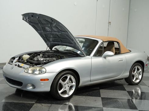 Used 2001 MAZDA MX-5 Miata LS image 25
