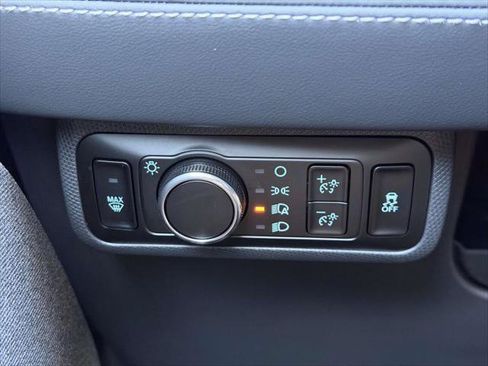 Used 2025 Ford Mustang Mach-E Premium AWD/4WD image 17