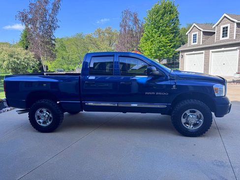 Used 2006 Dodge Ram 2500 Truck Laramie AWD/4WD image 7