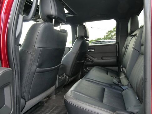 Used 2022 Nissan Frontier PRO-4X w/ Pro-4X Premium Package AWD/4WD image 18
