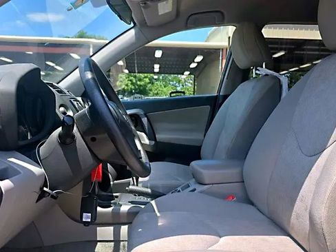 Used 2010 Toyota RAV4 2WD image 3