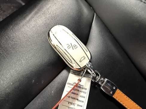 Used 2020 Tesla Model X Long Range image 24