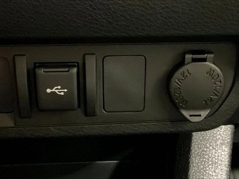 Used 2022 Toyota Tacoma SR image 33