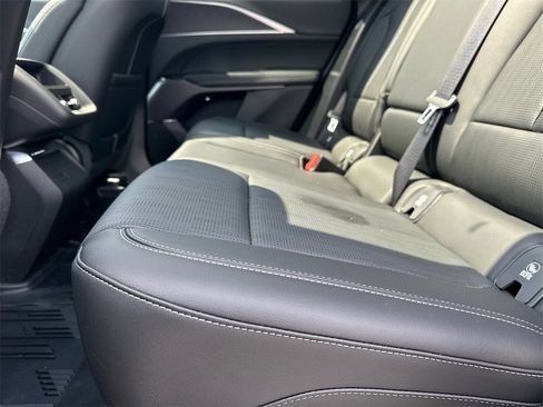 New 2025 Cadillac Lyriq Luxury image 20