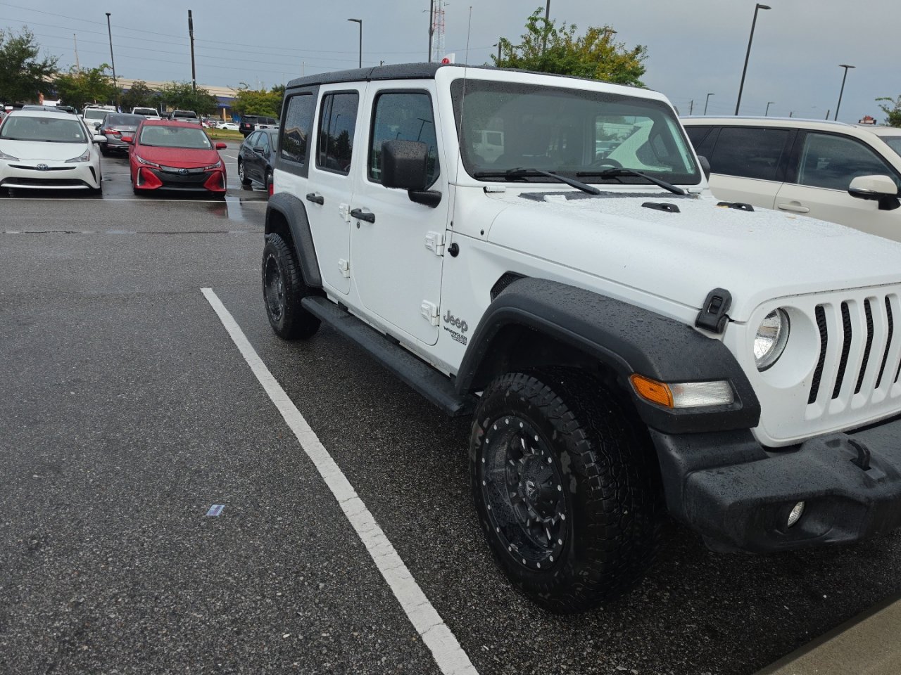Used 2019 Jeep Wrangler Unlimited Sport w/ Technology Group AWD/4WD image 2