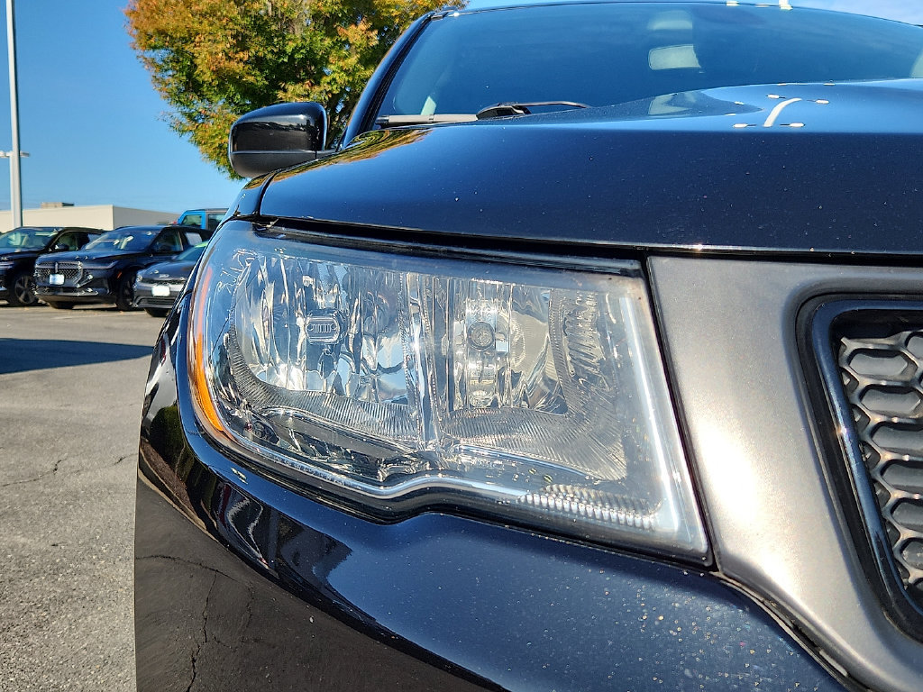 Used 2020 Jeep Compass Latitude FWD image 9