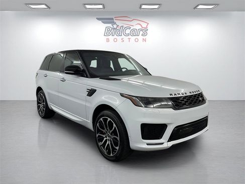 Used 2019 Land Rover Range Rover Sport HSE Dynamic image 3