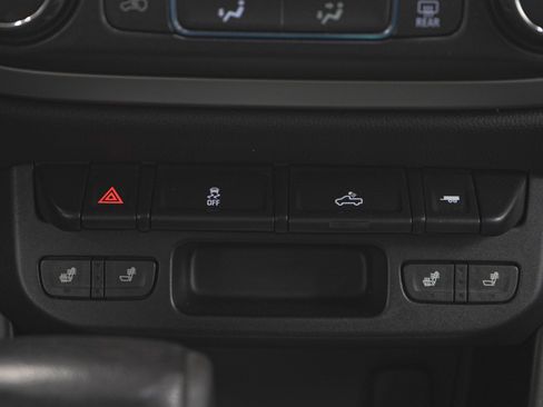 Used 2019 Chevrolet Colorado LT w/ LT Convenience Package image 21