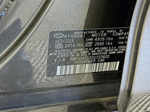 Used 2025 Genesis G70 2.5T AWD/4WD image 12