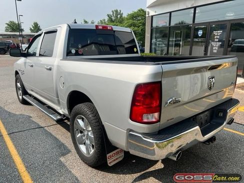 Used 2019 RAM 1500 Classic SLT AWD/4WD image 4