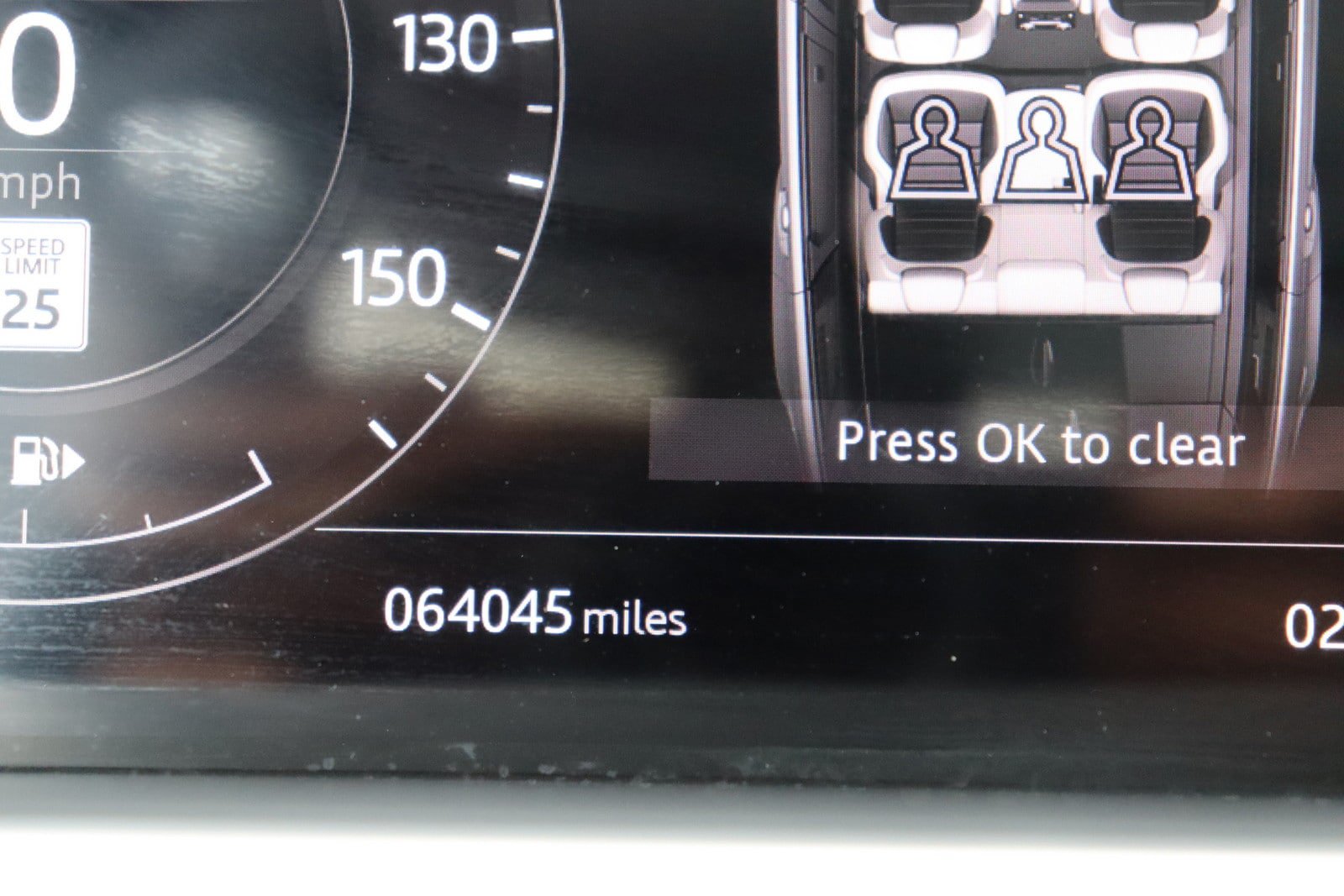 Used 2018 Land Rover Range Rover Sport HSE AWD/4WD image 25