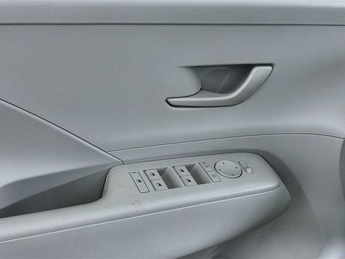 Used 2024 Hyundai Kona SEL FWD image 10
