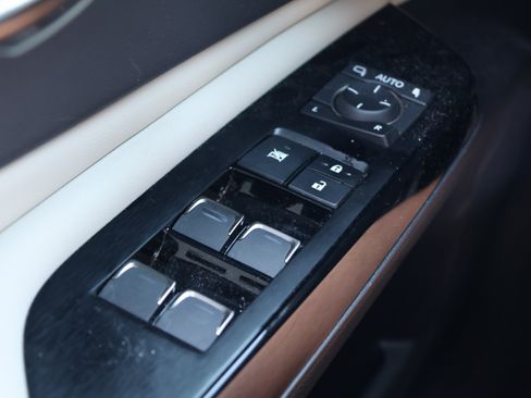 Certified 2025 Lexus ES 350 Ultra Luxury w/ Accessory Package (Z1) FWD image 15