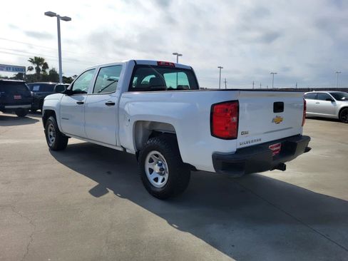 Used 2018 Chevrolet Silverado 1500 W/T w/ Trailering Package image 3
