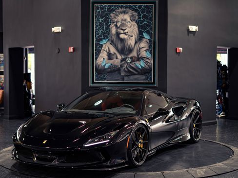 Used 2023 Ferrari F8 Tributo RWD image 15