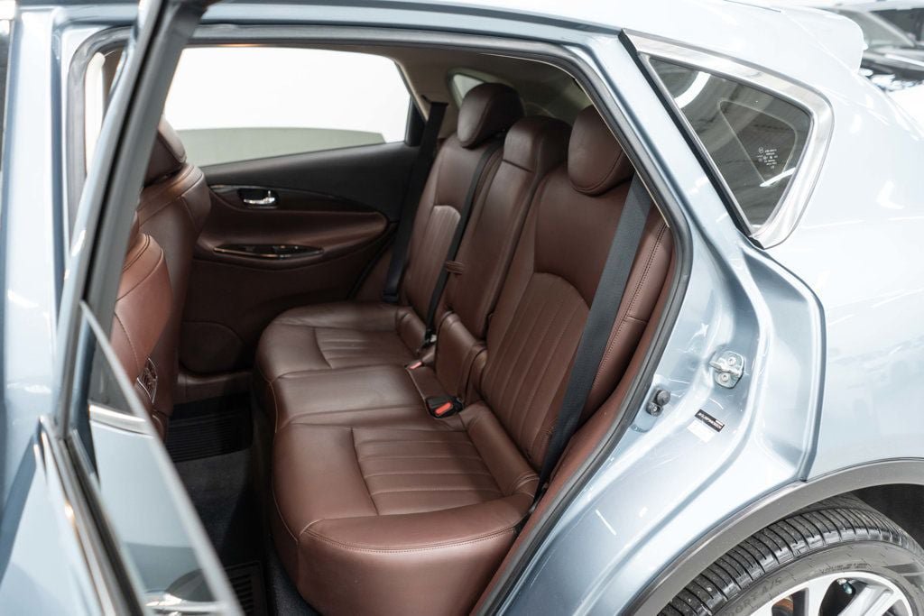 Used 2017 INFINITI QX50 2WD w/ Deluxe Touring Package image 27