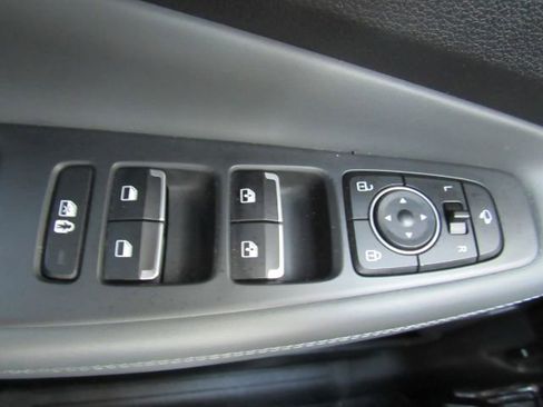 Used 2022 Hyundai Santa Fe Limited image 40