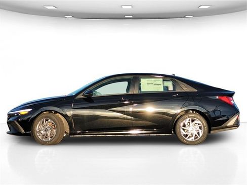 New 2026 Hyundai Elantra Blue image 5