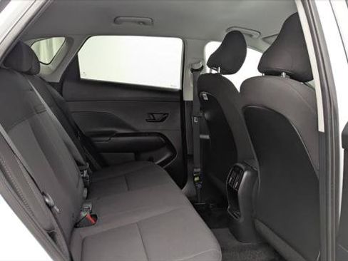 Used 2025 Hyundai Kona SEL FWD image 18