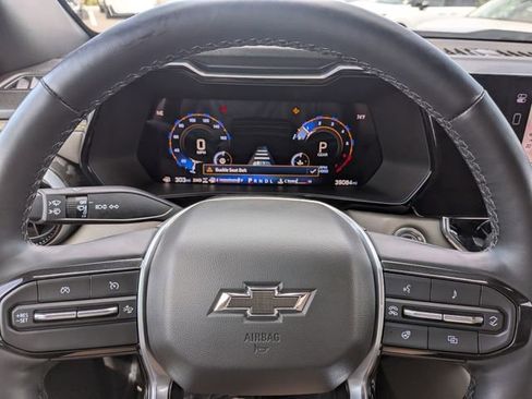 Used 2024 Chevrolet Colorado ZR2 w/ ZR2 Convenience Package III AWD/4WD image 31
