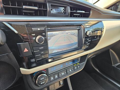 Used 2016 Toyota Corolla LE FWD image 31