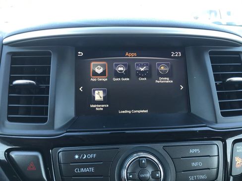 Used 2020 Nissan Pathfinder S image 22