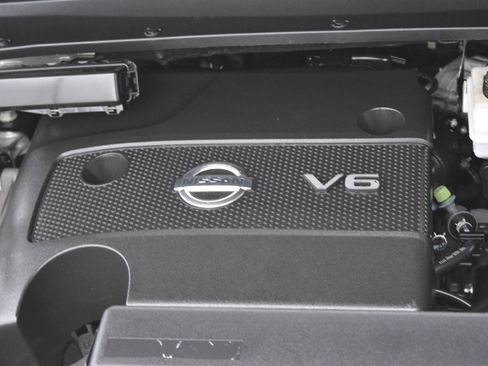 Used 2014 Nissan Pathfinder Platinum image 40