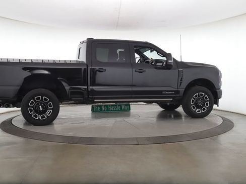 Used 2025 Ford F250 Platinum AWD/4WD image 6