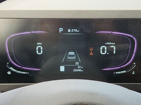 Used 2025 Kia Sportage LX FWD image 10