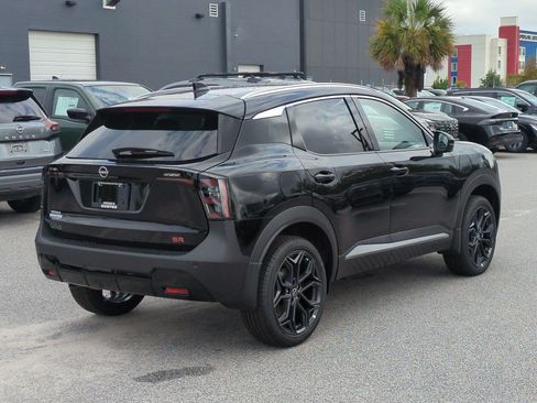 New 2026 Nissan Kicks SR FWD image 4