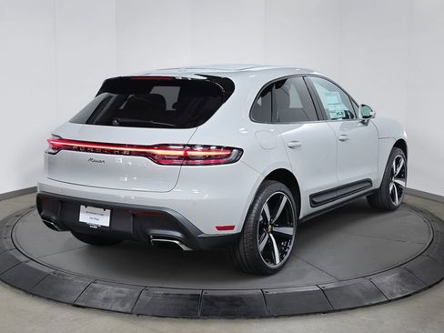 New 2026 Porsche Macan image 7