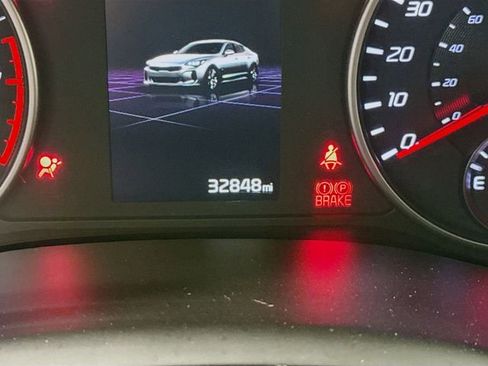 Used 2023 Kia Stinger GT-Line w/ Sun & Sound Package image 12