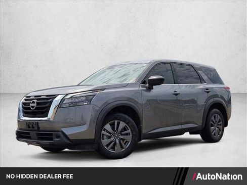 Used 2024 Nissan Pathfinder S FWD image 1