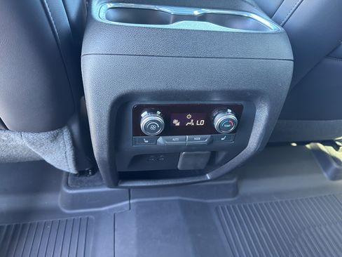 Used 2024 GMC Acadia Denali w/ Super Cruise Package image 28