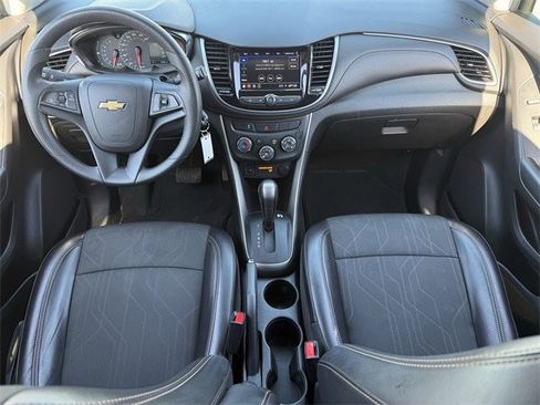 Used 2021 Chevrolet Trax LT image 10