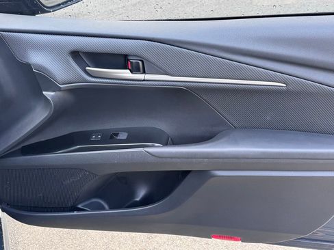 Used 2025 Toyota Camry SE w/ Convenience Package image 27