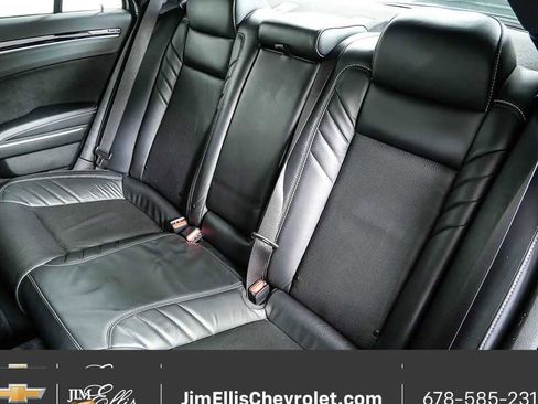 Used 2023 Chrysler 300 C image 19