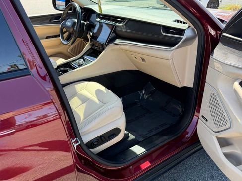 Used 2021 Jeep Grand Cherokee L Limited RWD image 30
