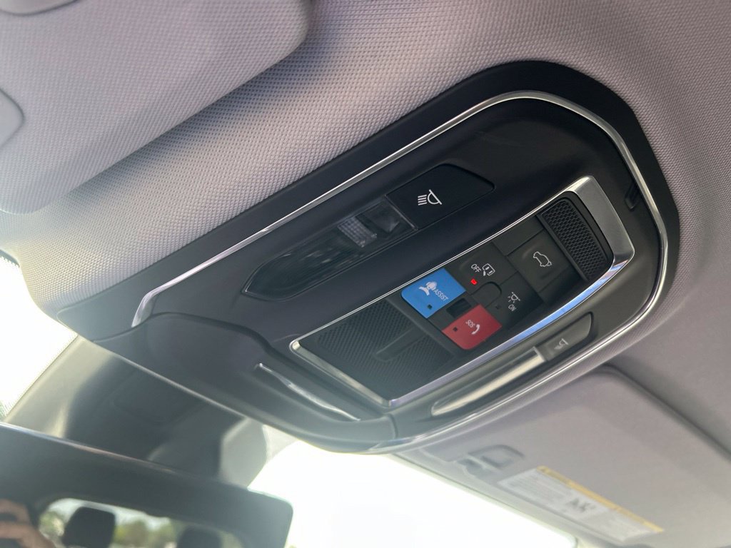 Certified 2023 Jeep Grand Cherokee L Limited w/ Luxury Tech Group II AWD/4WD image 45