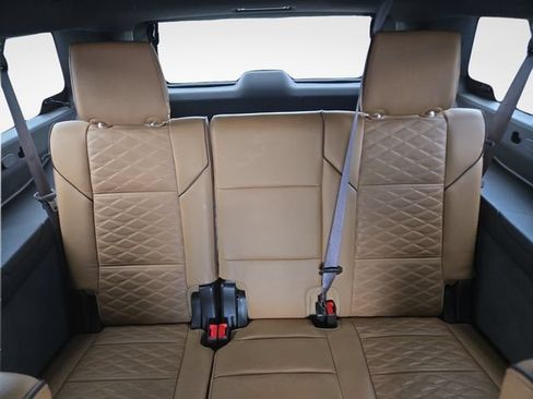 Certified 2022 Cadillac Escalade ESV Sport AWD/4WD image 12