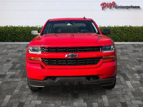 Used 2018 Chevrolet Silverado 1500 Custom w/ Custom Value Package image 5