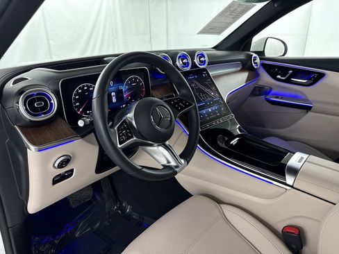 Certified 2023 Mercedes-Benz GLC 300 image 4