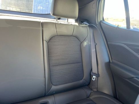 Used 2025 Buick Envista Preferred image 35