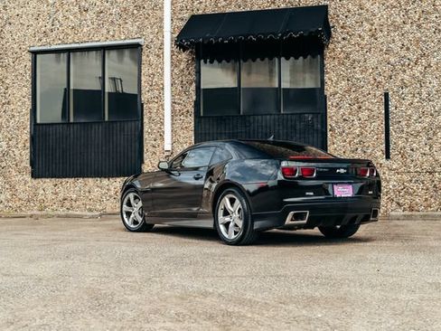Used 2010 Chevrolet Camaro SS w/ LPO, Ground Effects Package RWD image 48