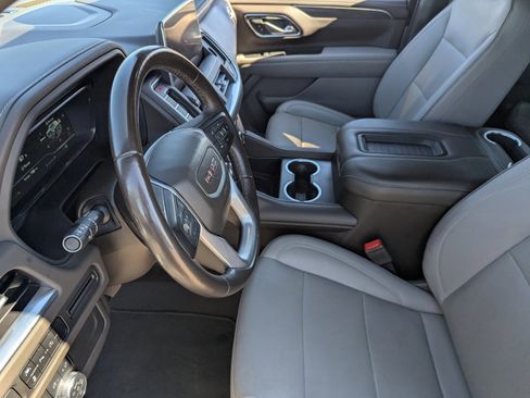 Used 2023 GMC Yukon SLT image 23